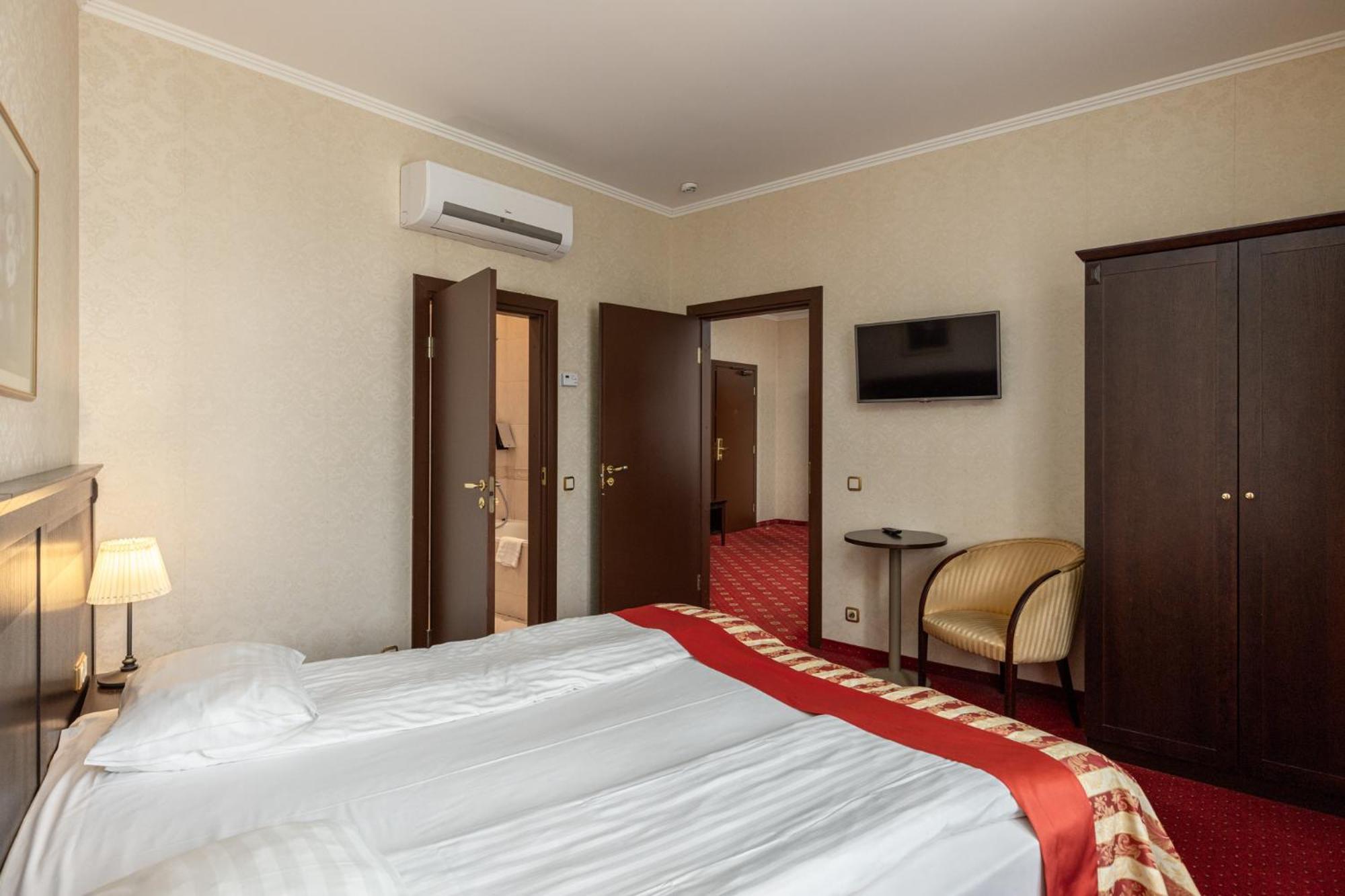 Gertrude Self Check-in Hotell